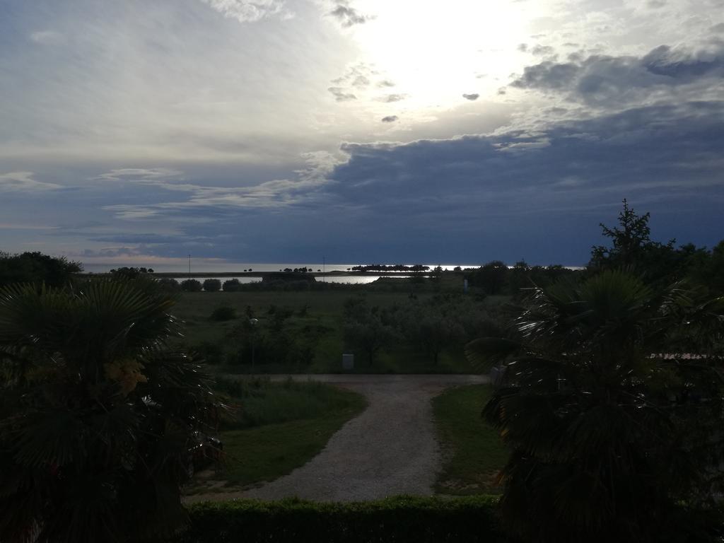 Apartments Sunset Colours Umag Rozac מראה חיצוני תמונה